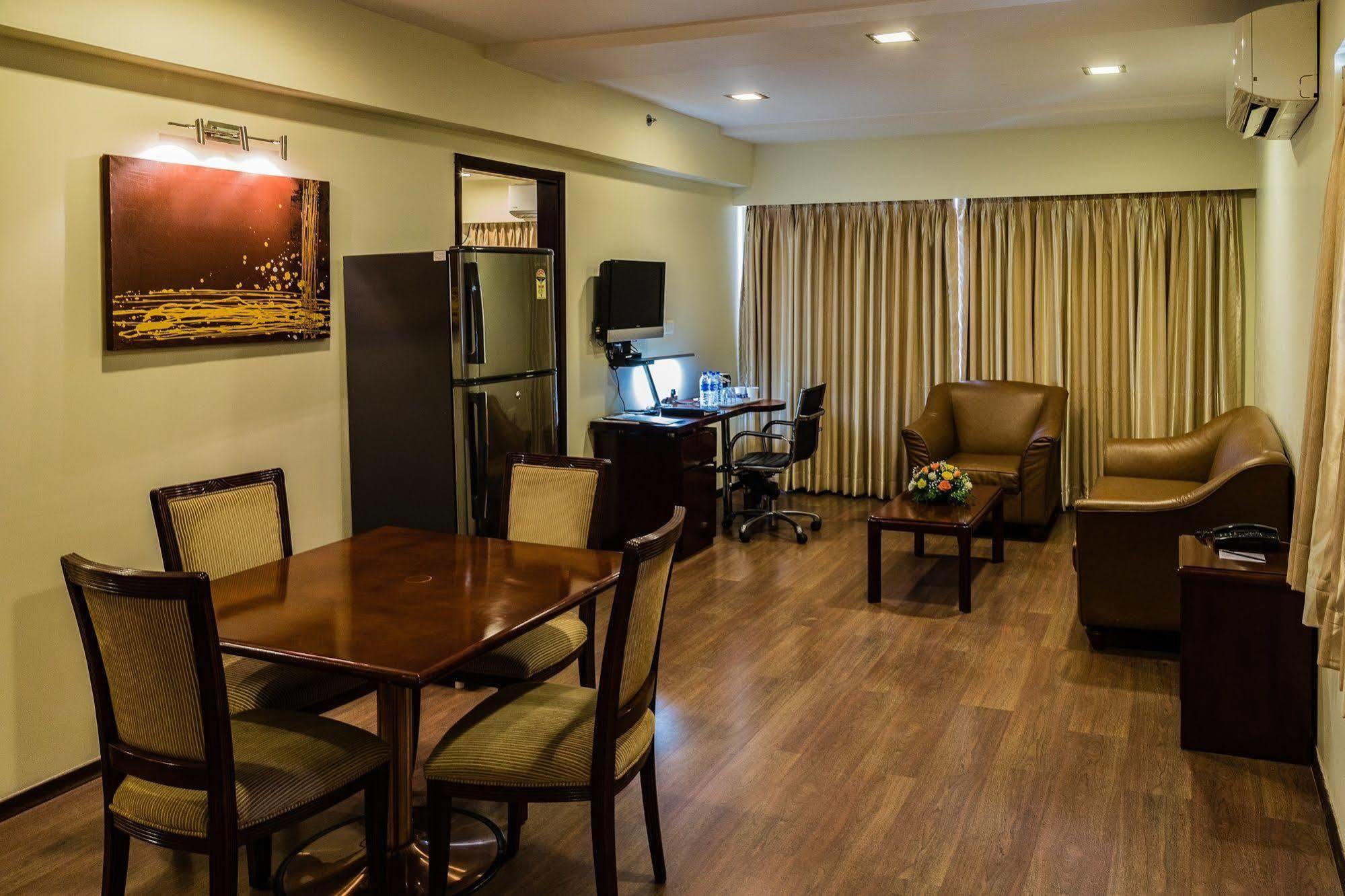 The Residence Hotel & Apartments Powai มุมไบ ภายนอก รูปภาพ