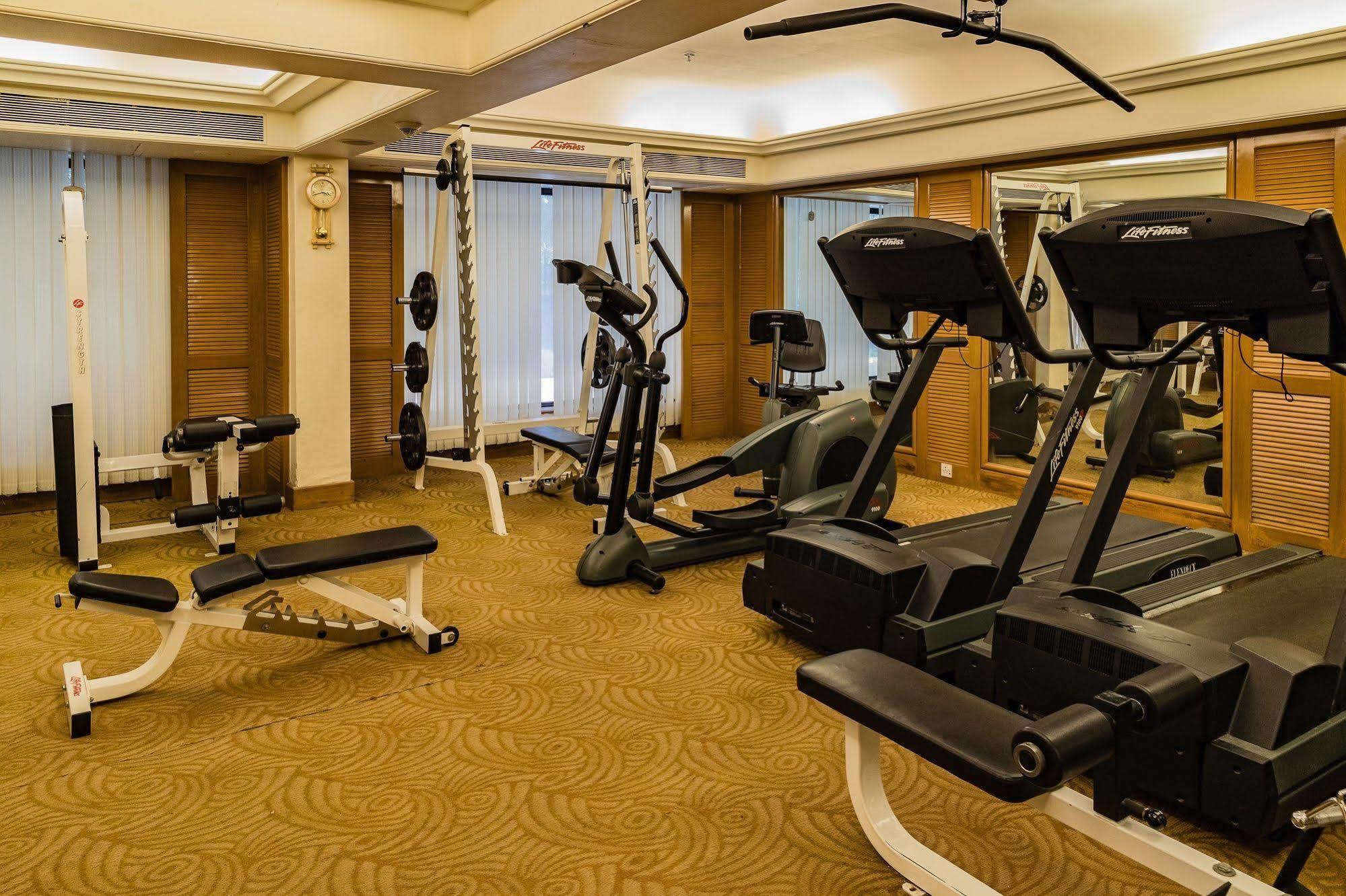 The Residence Hotel & Apartments Powai มุมไบ ภายนอก รูปภาพ